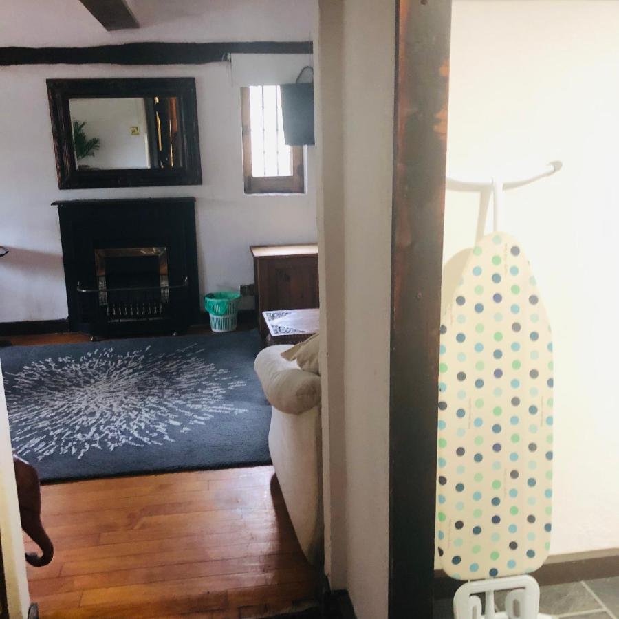Tudor House - Double Room - En Suite Goff's Oak 外观 照片